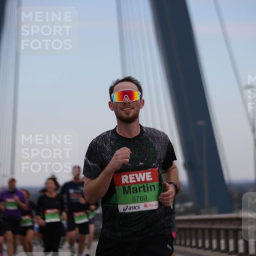 03.10.2025 - Köhlbrandbrückenlauf Jannik Wohlers http://msf.ph/oto/9137671 03.10.2025 15:25:12 Position 1 8769 meine-sportfotos.de