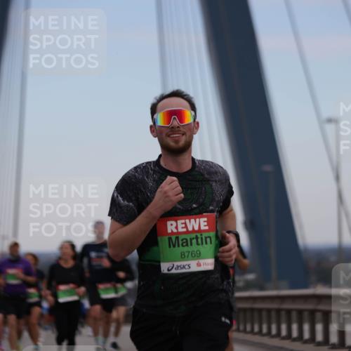 03.10.2025 - Köhlbrandbrückenlauf Jannik Wohlers http://msf.ph/oto/9137674 03.10.2025 15:25:12 Position 1 8769 meine-sportfotos.de