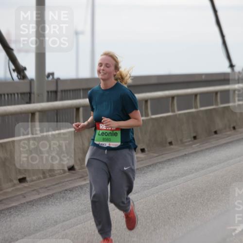 03.10.2025 - Köhlbrandbrückenlauf Jannik Wohlers http://msf.ph/oto/9137677 03.10.2025 16:07:52 Position 1 8560 meine-sportfotos.de