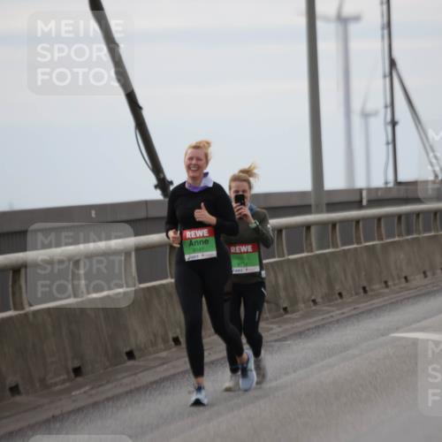 03.10.2025 - Köhlbrandbrückenlauf Jannik Wohlers http://msf.ph/oto/9137725 03.10.2025 16:07:59 Position 1 8147, 9714 meine-sportfotos.de