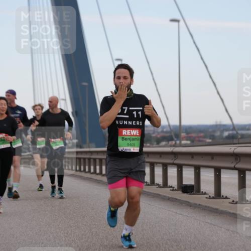 03.10.2025 - Köhlbrandbrückenlauf Jannik Wohlers http://msf.ph/oto/9137753 03.10.2025 15:25:15 Position 1 711, 9405 meine-sportfotos.de