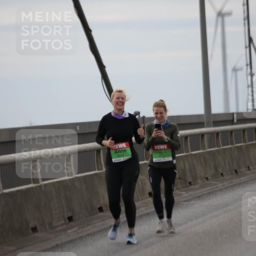 03.10.2025 - Köhlbrandbrückenlauf Jannik Wohlers http://msf.ph/oto/9137756 03.10.2025 16:07:59 Position 1 8147 meine-sportfotos.de