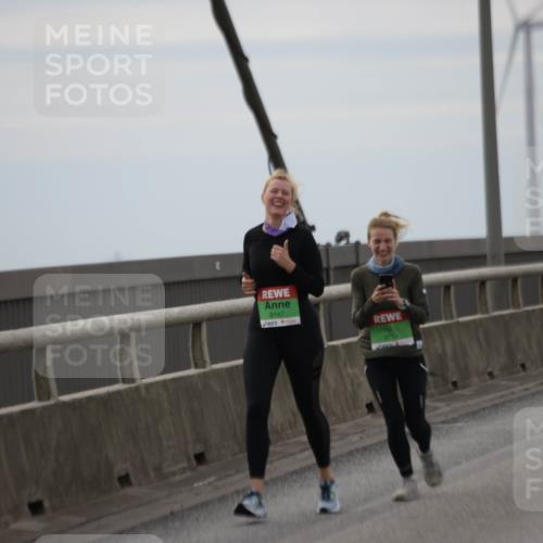 03.10.2025 - Köhlbrandbrückenlauf Jannik Wohlers http://msf.ph/oto/9137769 03.10.2025 16:07:59 Position 1 8147, 9714 meine-sportfotos.de