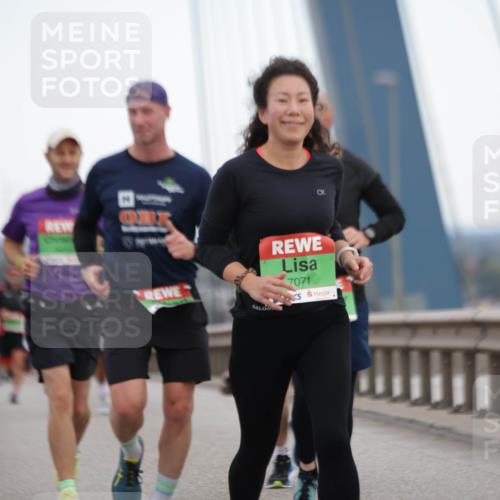 03.10.2025 - Köhlbrandbrückenlauf Jannik Wohlers http://msf.ph/oto/9137774 03.10.2025 15:25:16 Position 1 7071 meine-sportfotos.de