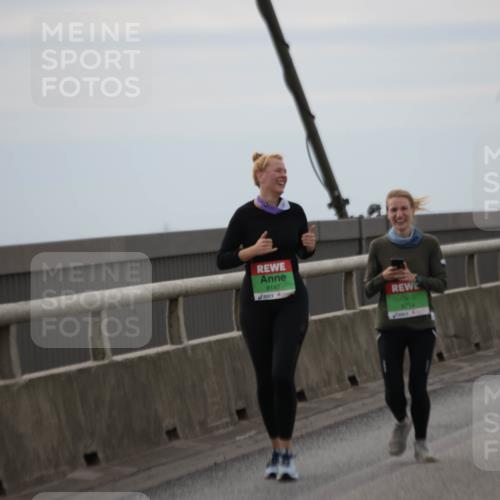 03.10.2025 - Köhlbrandbrückenlauf Jannik Wohlers http://msf.ph/oto/9137785 03.10.2025 16:08:00 Position 1 8147, 9714 meine-sportfotos.de