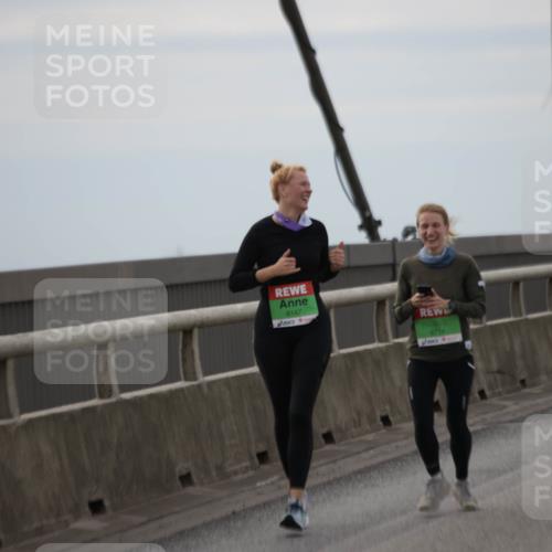 03.10.2025 - Köhlbrandbrückenlauf Jannik Wohlers http://msf.ph/oto/9137790 03.10.2025 16:08:00 Position 1 8147, 9714 meine-sportfotos.de