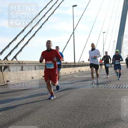 03.10.2025 - Köhlbrandbrückenlauf Yannick Fuchs http://msf.ph/oto/9137793 03.10.2025 08:21:48 Position 2 3705 meine-sportfotos.de