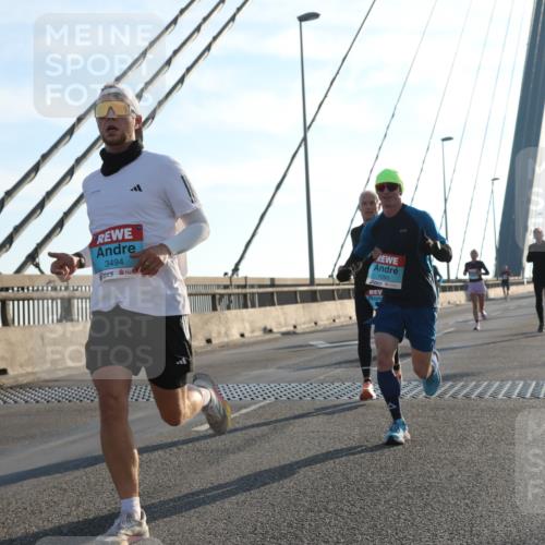 03.10.2025 - Köhlbrandbrückenlauf Yannick Fuchs http://msf.ph/oto/9137822 03.10.2025 08:21:50 Position 2 3494, 1050 meine-sportfotos.de