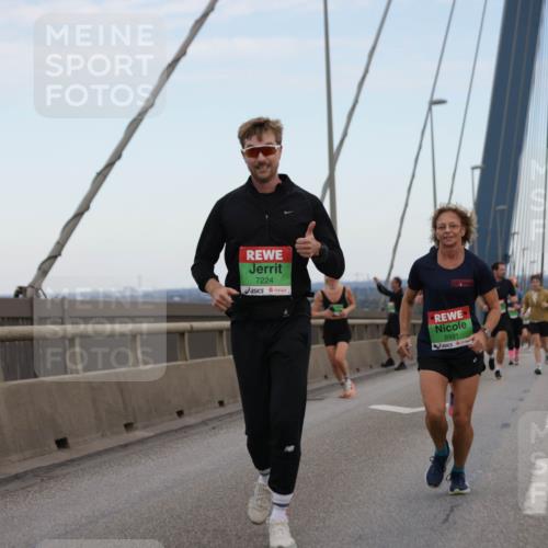 03.10.2025 - Köhlbrandbrückenlauf Jannik Wohlers http://msf.ph/oto/9137891 03.10.2025 15:25:19 Position 1 7224, 8991 meine-sportfotos.de