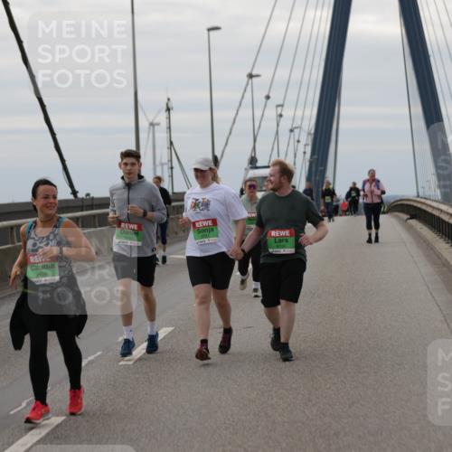 03.10.2025 - Köhlbrandbrückenlauf Jannik Wohlers http://msf.ph/oto/9137907 03.10.2025 16:08:06 Position 1 9554, 8749, 8751 meine-sportfotos.de