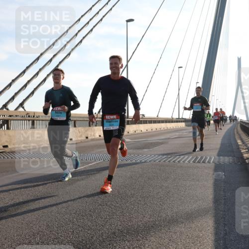 03.10.2025 - Köhlbrandbrückenlauf Yannick Fuchs http://msf.ph/oto/9138004 03.10.2025 08:22:05 Position 2 1027, 3628 meine-sportfotos.de