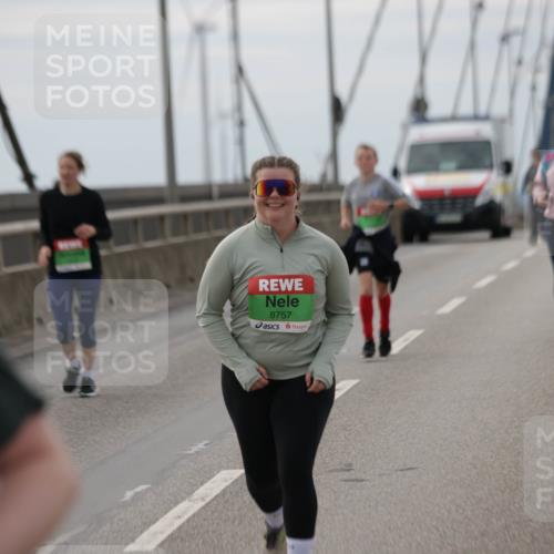 03.10.2025 - Köhlbrandbrückenlauf Jannik Wohlers http://msf.ph/oto/9138034 03.10.2025 16:08:10 Position 1 8757 meine-sportfotos.de