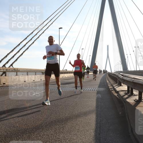 03.10.2025 - Köhlbrandbrückenlauf Yannick Fuchs http://msf.ph/oto/9138067 03.10.2025 08:22:09 Position 2 1048 meine-sportfotos.de