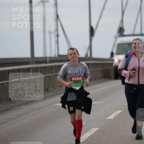 03.10.2025 - Köhlbrandbrückenlauf Jannik Wohlers http://msf.ph/oto/9138117 03.10.2025 16:08:13 Position 1 8421 meine-sportfotos.de