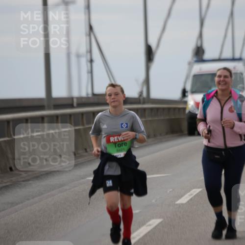03.10.2025 - Köhlbrandbrückenlauf Jannik Wohlers http://msf.ph/oto/9138125 03.10.2025 16:08:13 Position 1 8421 meine-sportfotos.de