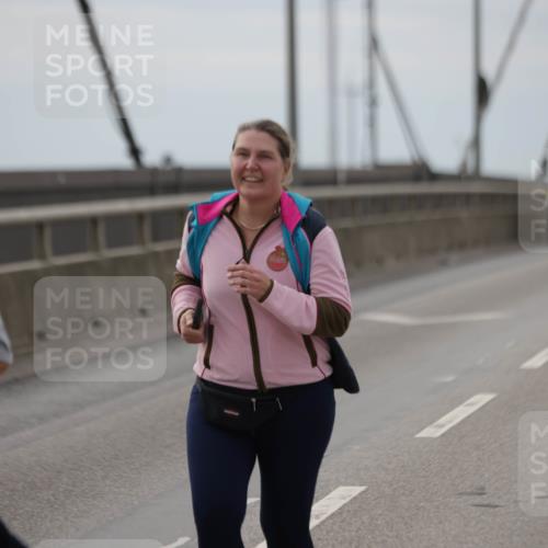 03.10.2025 - Köhlbrandbrückenlauf Jannik Wohlers http://msf.ph/oto/9138208 03.10.2025 16:08:16 Position 1 8421 meine-sportfotos.de
