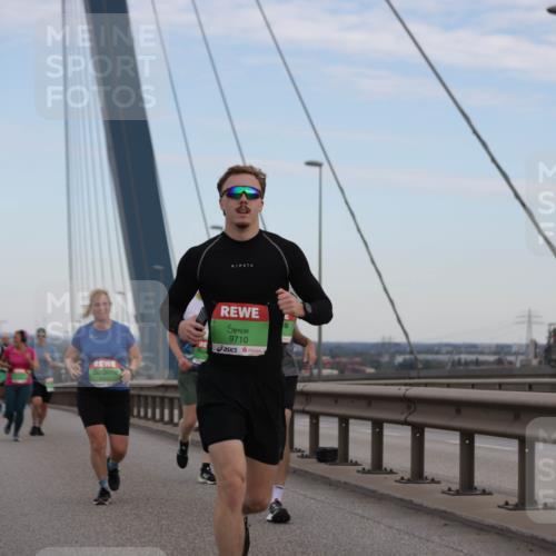 03.10.2025 - Köhlbrandbrückenlauf Jannik Wohlers http://msf.ph/oto/9138304 03.10.2025 15:28:20 Position 1 9710 meine-sportfotos.de
