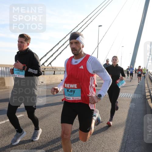 03.10.2025 - Köhlbrandbrückenlauf Yannick Fuchs http://msf.ph/oto/9138331 03.10.2025 08:22:31 Position 2 1122, 3527 meine-sportfotos.de