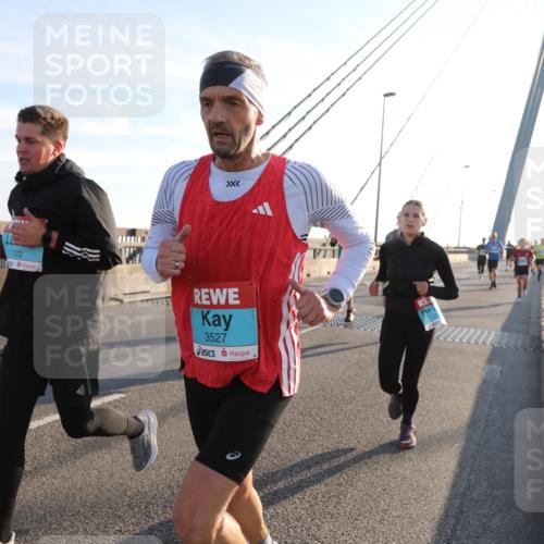 03.10.2025 - Köhlbrandbrückenlauf Yannick Fuchs http://msf.ph/oto/9138335 03.10.2025 08:22:31 Position 2 1122, 3527 meine-sportfotos.de
