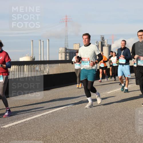 03.10.2025 - Köhlbrandbrückenlauf Lena Gebhardt http://msf.ph/oto/9138349 03.10.2025 09:56:03 Position 2 1305, 1633, 1782, 18, 1588 meine-sportfotos.de