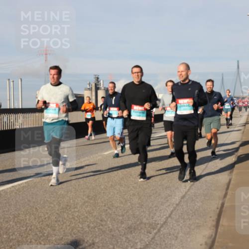 03.10.2025 - Köhlbrandbrückenlauf Lena Gebhardt http://msf.ph/oto/9138355 03.10.2025 09:56:03 Position 2  meine-sportfotos.de