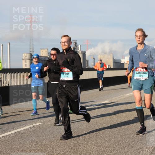03.10.2025 - Köhlbrandbrückenlauf Lena Gebhardt http://msf.ph/oto/9138441 03.10.2025 09:56:08 Position 2 1535, 3372, 2986 meine-sportfotos.de