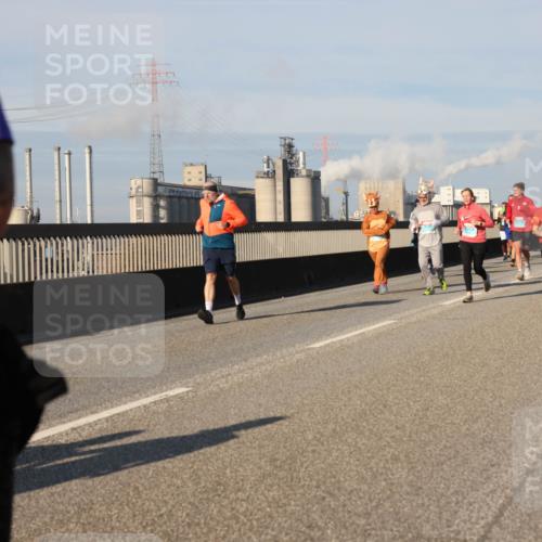 03.10.2025 - Köhlbrandbrückenlauf Lena Gebhardt http://msf.ph/oto/9138474 03.10.2025 09:56:11 Position 2  meine-sportfotos.de