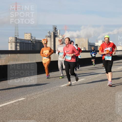 03.10.2025 - Köhlbrandbrückenlauf Lena Gebhardt http://msf.ph/oto/9138492 03.10.2025 09:56:13 Position 2 1431, 699 meine-sportfotos.de