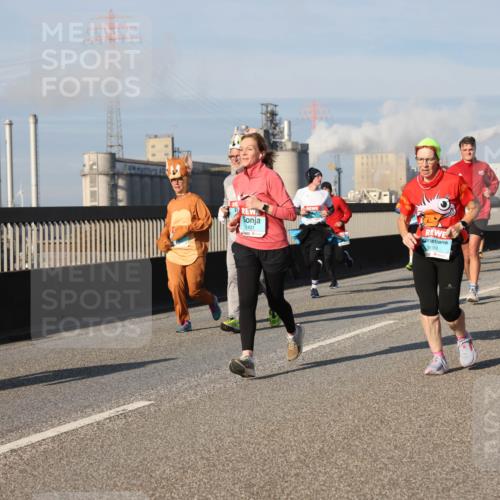 03.10.2025 - Köhlbrandbrückenlauf Lena Gebhardt http://msf.ph/oto/9138508 03.10.2025 09:56:13 Position 2 1431, 3699 meine-sportfotos.de