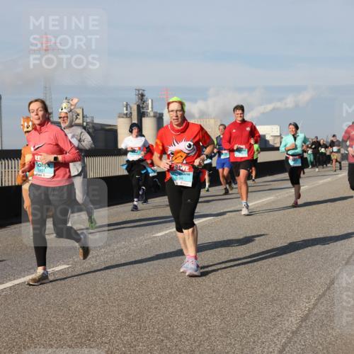 03.10.2025 - Köhlbrandbrückenlauf Lena Gebhardt http://msf.ph/oto/9138522 03.10.2025 09:56:14 Position 2 1431, 3699 meine-sportfotos.de