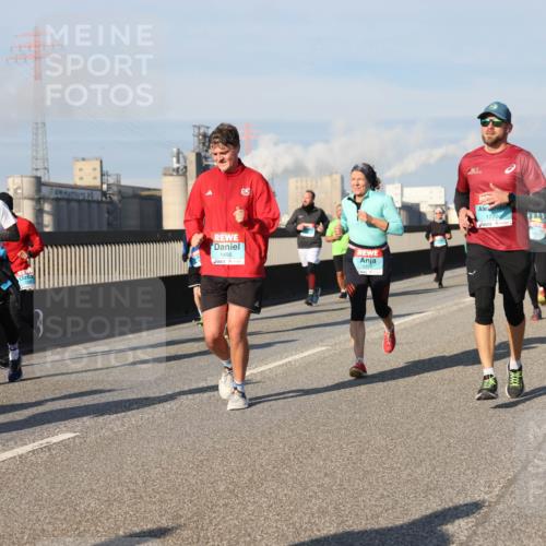 03.10.2025 - Köhlbrandbrückenlauf Lena Gebhardt http://msf.ph/oto/9138551 03.10.2025 09:56:16 Position 2 1456, 1337, 1770 meine-sportfotos.de