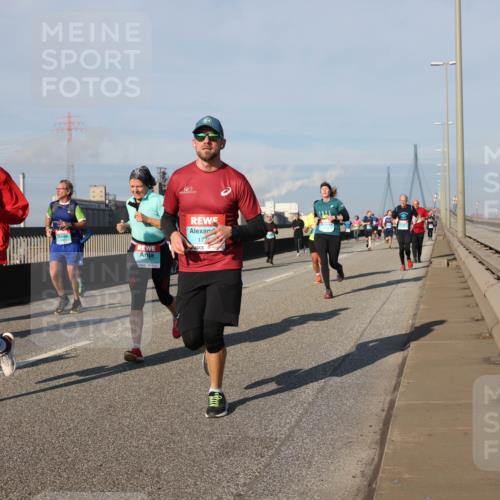 03.10.2025 - Köhlbrandbrückenlauf Lena Gebhardt http://msf.ph/oto/9138575 03.10.2025 09:56:17 Position 2 1456, 1770 meine-sportfotos.de