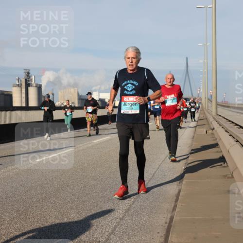 03.10.2025 - Köhlbrandbrückenlauf Lena Gebhardt http://msf.ph/oto/9138664 03.10.2025 09:56:22 Position 2 2699 meine-sportfotos.de