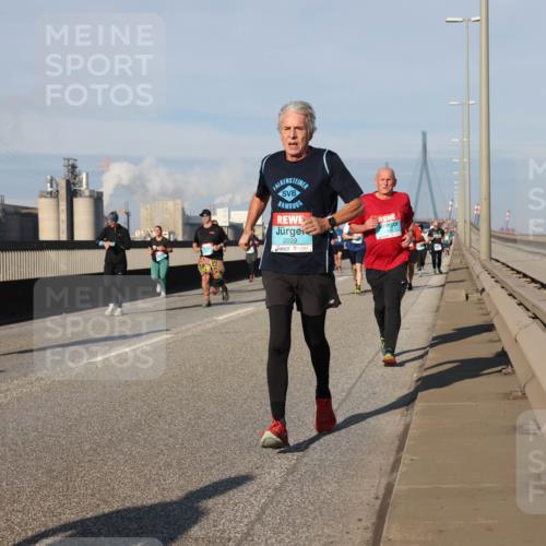 03.10.2025 - Köhlbrandbrückenlauf Lena Gebhardt http://msf.ph/oto/9138668 03.10.2025 09:56:22 Position 2 2699 meine-sportfotos.de