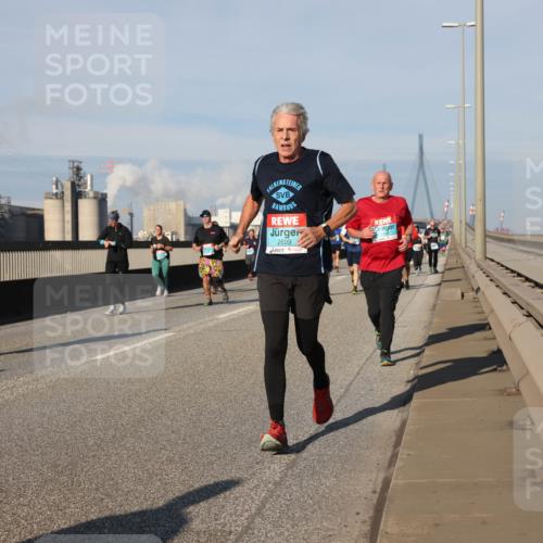 03.10.2025 - Köhlbrandbrückenlauf Lena Gebhardt http://msf.ph/oto/9138673 03.10.2025 09:56:22 Position 2 2699 meine-sportfotos.de
