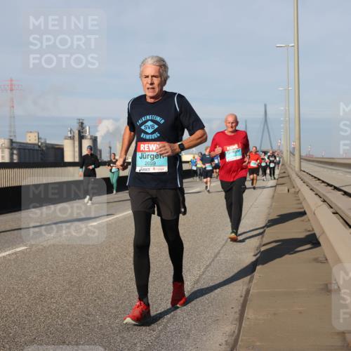 03.10.2025 - Köhlbrandbrückenlauf Lena Gebhardt http://msf.ph/oto/9138683 03.10.2025 09:56:23 Position 2 2699 meine-sportfotos.de