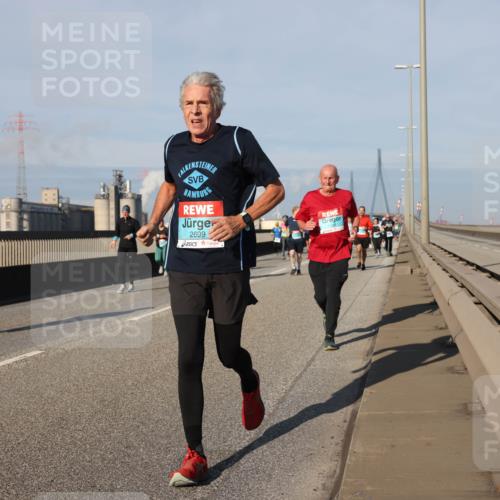 03.10.2025 - Köhlbrandbrückenlauf Lena Gebhardt http://msf.ph/oto/9138688 03.10.2025 09:56:23 Position 2 2699 meine-sportfotos.de
