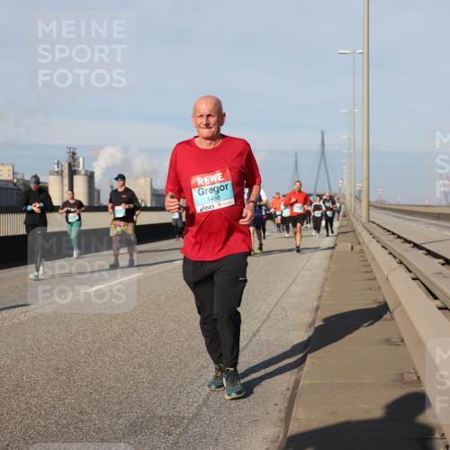 03.10.2025 - Köhlbrandbrückenlauf Lena Gebhardt http://msf.ph/oto/9138703 03.10.2025 09:56:24 Position 2 1498 meine-sportfotos.de