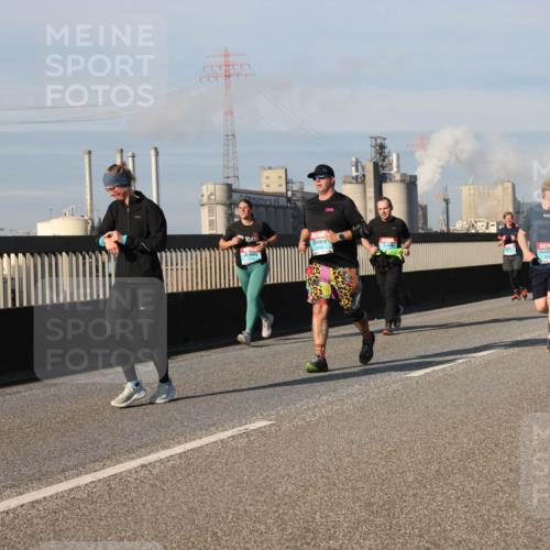 03.10.2025 - Köhlbrandbrückenlauf Lena Gebhardt http://msf.ph/oto/9138723 03.10.2025 09:56:25 Position 2  meine-sportfotos.de