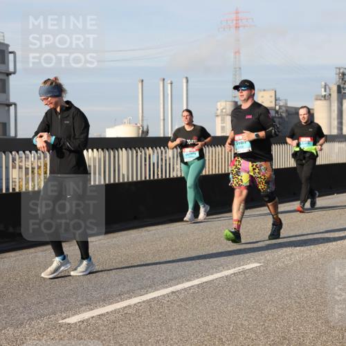 03.10.2025 - Köhlbrandbrückenlauf Lena Gebhardt http://msf.ph/oto/9138732 03.10.2025 09:56:26 Position 2 3268 meine-sportfotos.de