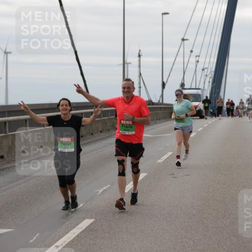 03.10.2025 - Köhlbrandbrückenlauf Jannik Wohlers http://msf.ph/oto/9138803 03.10.2025 16:09:02 Position 1 8284 meine-sportfotos.de