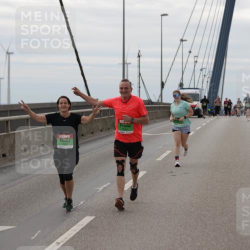 03.10.2025 - Köhlbrandbrückenlauf Jannik Wohlers http://msf.ph/oto/9138806 03.10.2025 16:09:02 Position 1 8284, 00 meine-sportfotos.de