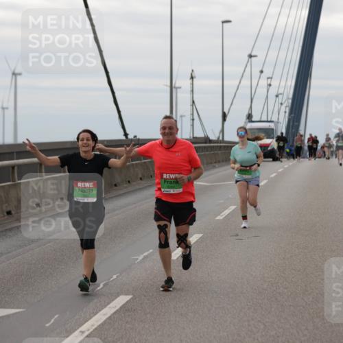 03.10.2025 - Köhlbrandbrückenlauf Jannik Wohlers http://msf.ph/oto/9138816 03.10.2025 16:09:02 Position 1 24, 8284 meine-sportfotos.de
