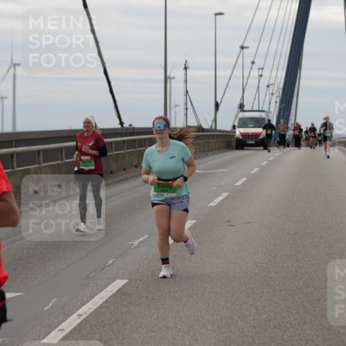 03.10.2025 - Köhlbrandbrückenlauf Jannik Wohlers http://msf.ph/oto/9138835 03.10.2025 16:09:04 Position 1 8284, 8298 meine-sportfotos.de