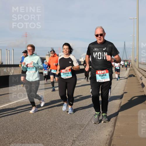 03.10.2025 - Köhlbrandbrückenlauf Lena Gebhardt http://msf.ph/oto/9138843 03.10.2025 09:56:33 Position 2 2079, 1745, 1796, 3327 meine-sportfotos.de