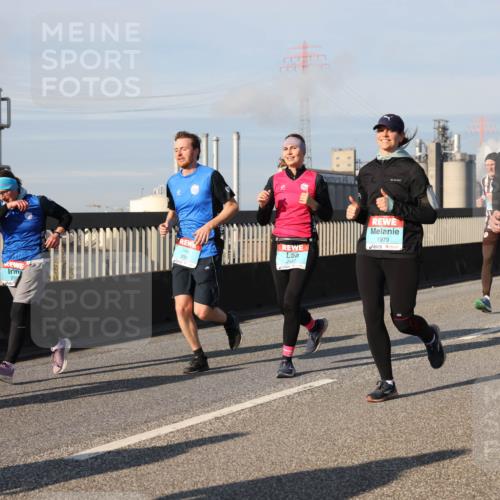 03.10.2025 - Köhlbrandbrückenlauf Lena Gebhardt http://msf.ph/oto/9138880 03.10.2025 09:56:35 Position 2 3751, 2957, 1979, 3395 meine-sportfotos.de