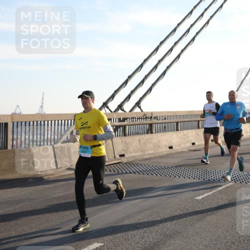 03.10.2025 - Köhlbrandbrückenlauf Yannick Fuchs http://msf.ph/oto/9138893 03.10.2025 08:23:16 Position 2 3332 meine-sportfotos.de