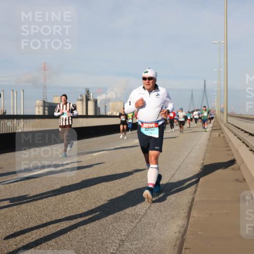 03.10.2025 - Köhlbrandbrückenlauf Lena Gebhardt http://msf.ph/oto/9138894 03.10.2025 09:56:36 Position 2 395, 2929 meine-sportfotos.de
