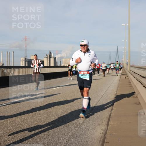 03.10.2025 - Köhlbrandbrückenlauf Lena Gebhardt http://msf.ph/oto/9138897 03.10.2025 09:56:36 Position 2 2929 meine-sportfotos.de
