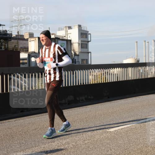 03.10.2025 - Köhlbrandbrückenlauf Lena Gebhardt http://msf.ph/oto/9138935 03.10.2025 09:56:38 Position 2  meine-sportfotos.de